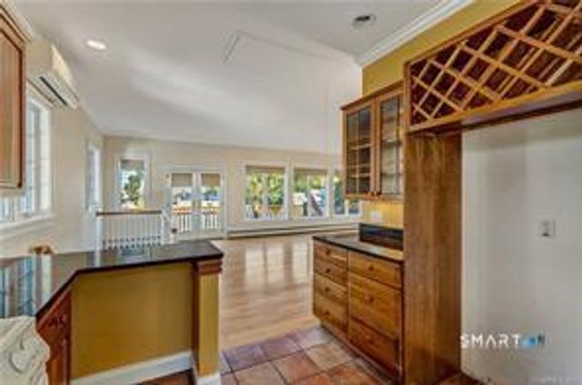 11 North Main Street B, Essex, CT 06426