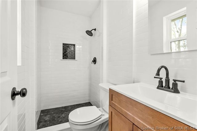 2260 Lone Acres Drive NE, New Salisbury, IN 47161