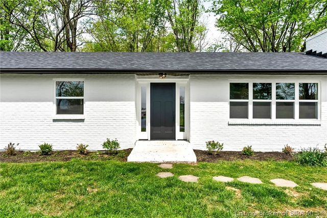 2260 Lone Acres Drive NE, New Salisbury, IN 47161