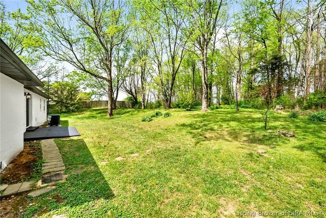2260 Lone Acres Drive NE, New Salisbury, IN 47161