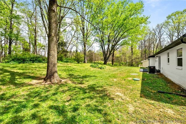 2260 Lone Acres Drive NE, New Salisbury, IN 47161