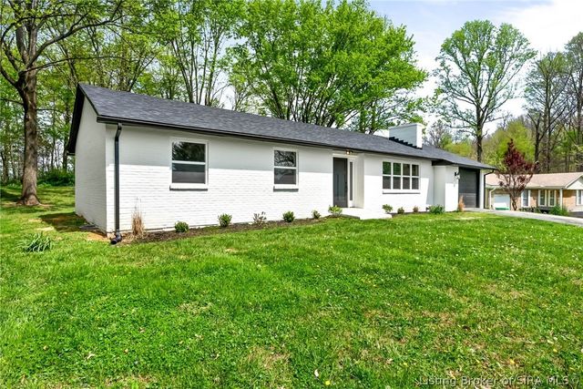 2260 Lone Acres Drive NE, New Salisbury, IN 47161