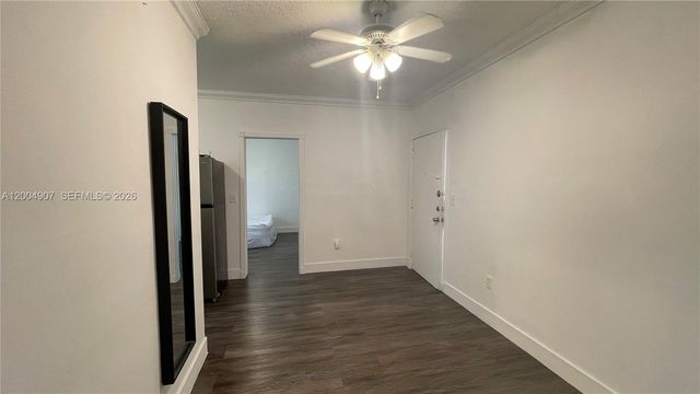 1043 NW 2nd St 9, Miami, FL 33128