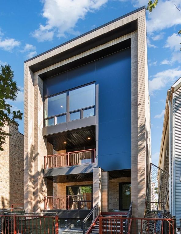 1821 N Kimball Avenue 2F, Chicago, IL 60647