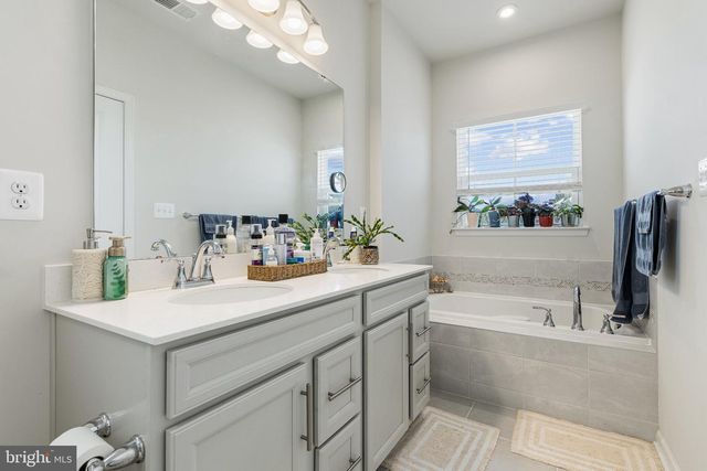 9360 TANFIELD DR, Fredericksburg, VA 22408
