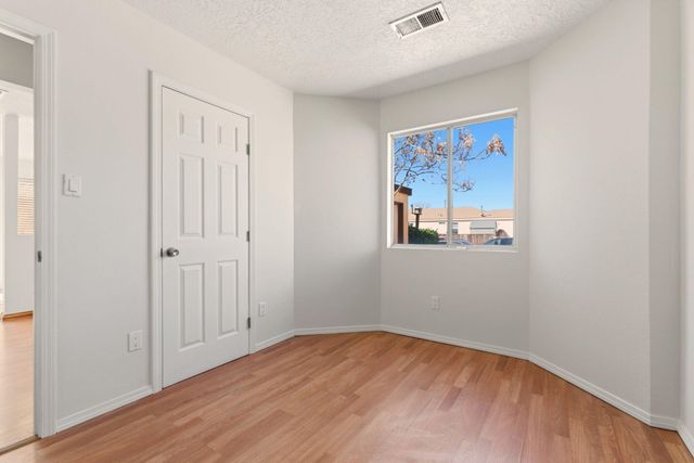 732 Rebecca Loop NE, Rio Rancho, NM 87144