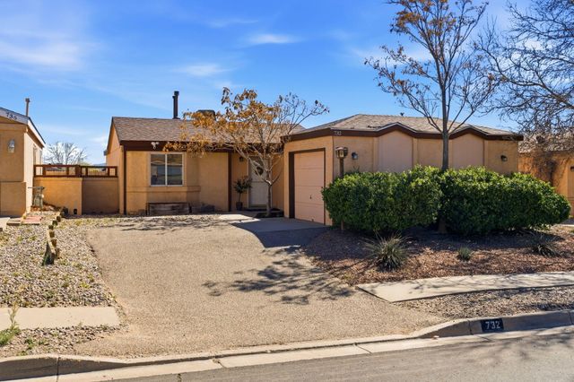 732 Rebecca Loop NE, Rio Rancho, NM 87144