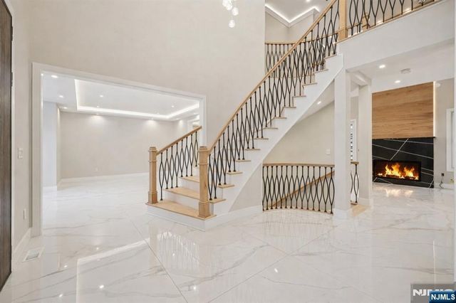 25 Macarthur Avenue, Closter, NJ 07624