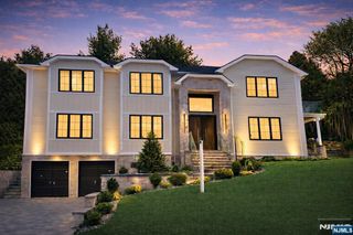 25 Macarthur Avenue, Closter, NJ 07624