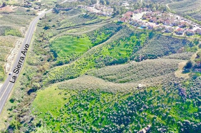 17401 La Sierra, Riverside, CA 92503