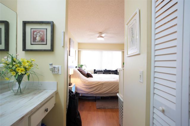 6670 Royal Palm Blvd 308k, Margate, FL 33063