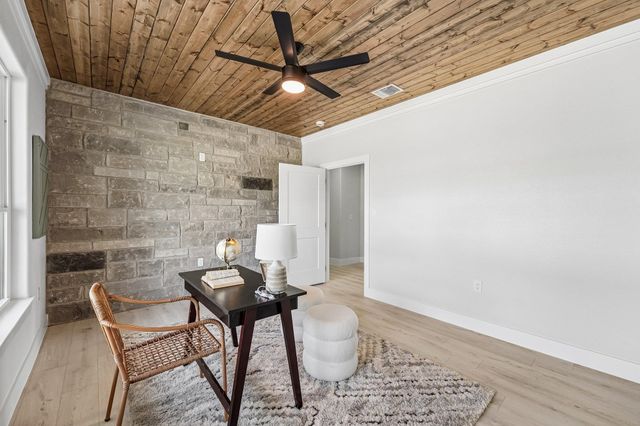 1284 Ambrose DR, Salado, TX 76571