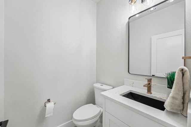 1284 Ambrose DR, Salado, TX 76571