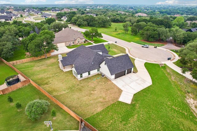 1284 Ambrose DR, Salado, TX 76571