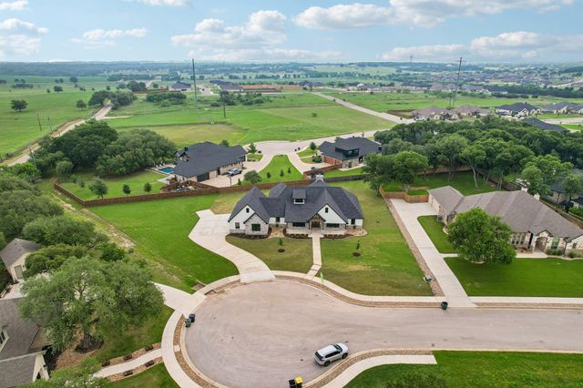 1284 Ambrose DR, Salado, TX 76571