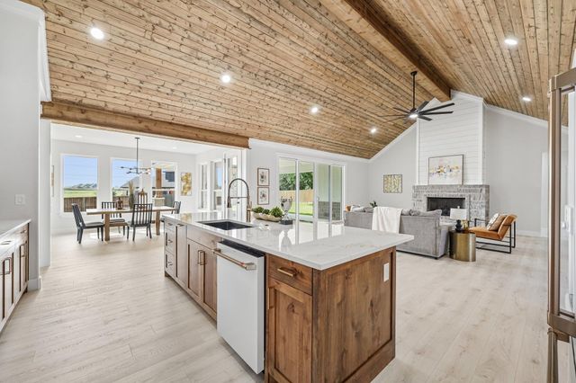 1284 Ambrose DR, Salado, TX 76571