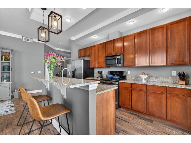 1700 N Emerson St 302, Denver, CO 80218