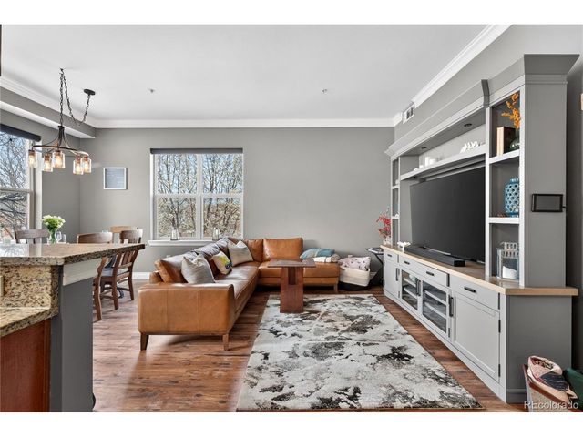 1700 N Emerson St 302, Denver, CO 80218