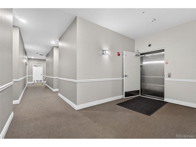 1700 N Emerson St 302, Denver, CO 80218