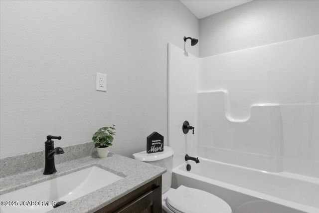 621 BELMONT STREET, Jefferson City, MO 65109