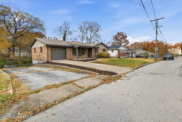 621 BELMONT STREET, Jefferson City, MO 65109