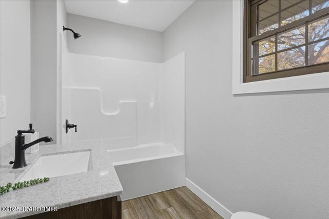 621 BELMONT STREET, Jefferson City, MO 65109