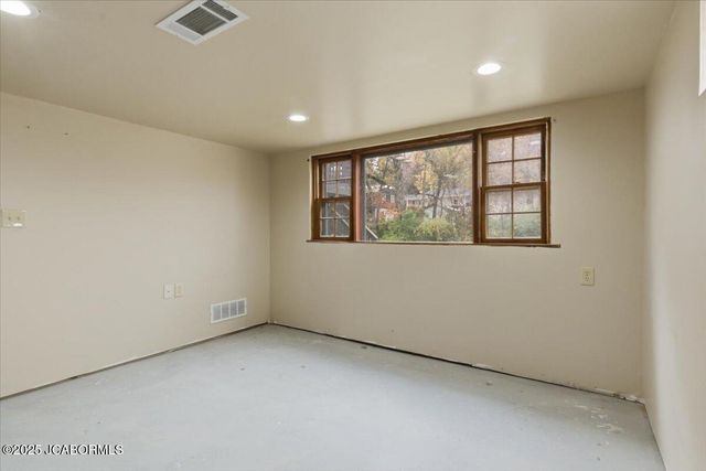 621 BELMONT STREET, Jefferson City, MO 65109