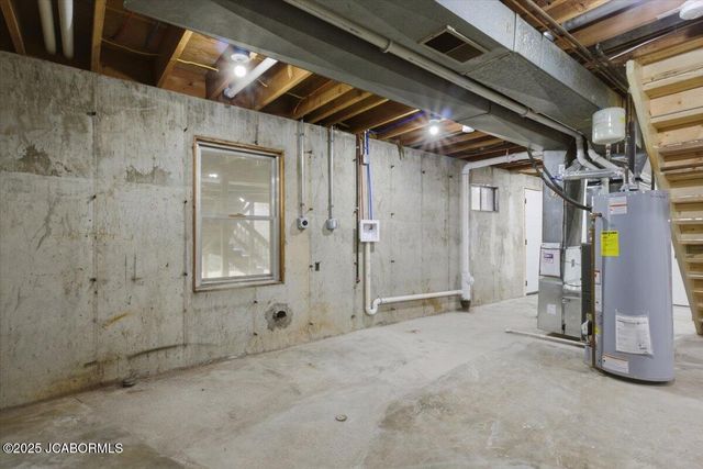 621 BELMONT STREET, Jefferson City, MO 65109