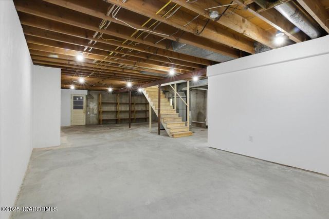 621 BELMONT STREET, Jefferson City, MO 65109