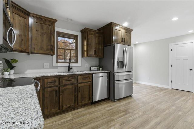 621 BELMONT STREET, Jefferson City, MO 65109