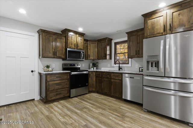 621 BELMONT STREET, Jefferson City, MO 65109