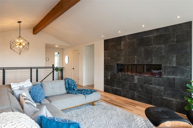2433 Crestline Street, Ferndale, WA 98248