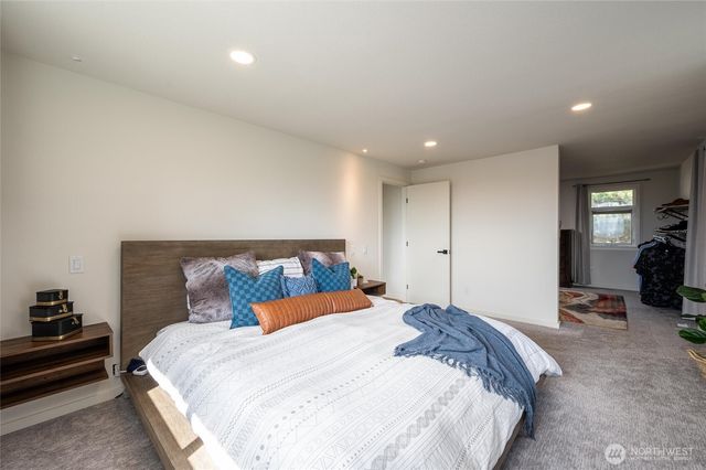 2433 Crestline Street, Ferndale, WA 98248