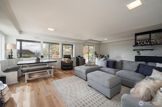 2433 Crestline Street, Ferndale, WA 98248