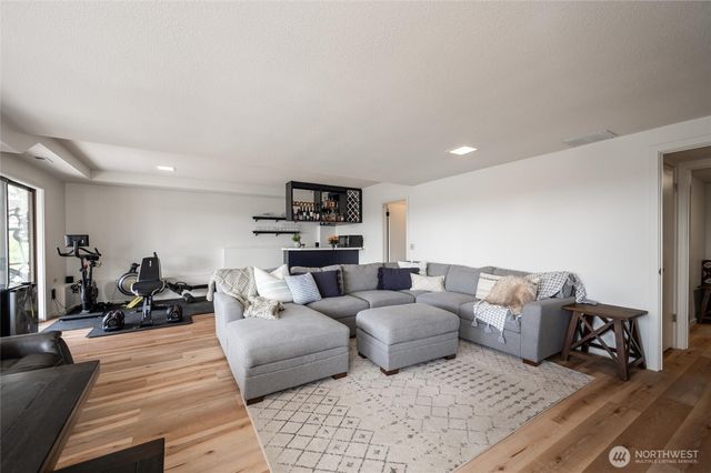 2433 Crestline Street, Ferndale, WA 98248