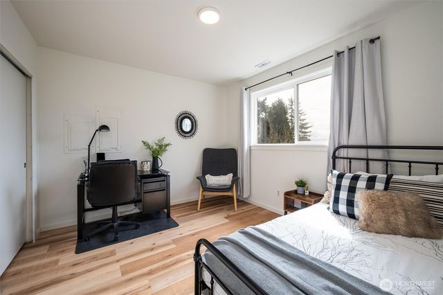 2433 Crestline Street, Ferndale, WA 98248