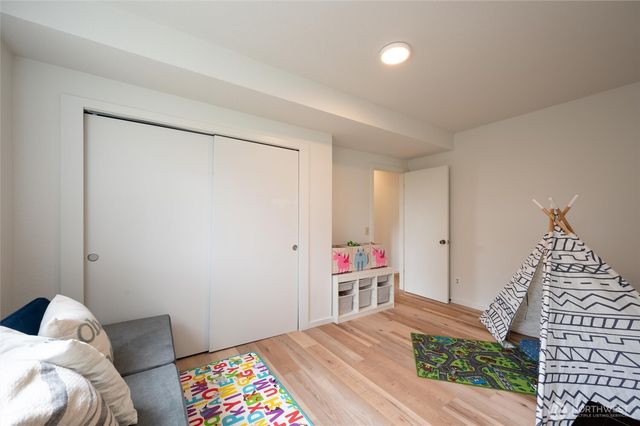 2433 Crestline Street, Ferndale, WA 98248