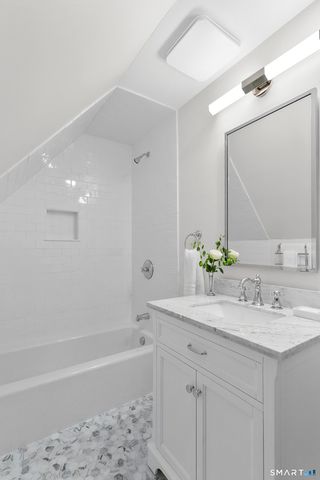 249 Main Street 1, Fairfield, CT 06890