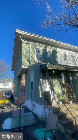 119 WAYNE AVE, Trenton, NJ 08618