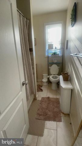 119 WAYNE AVE, Trenton, NJ 08618