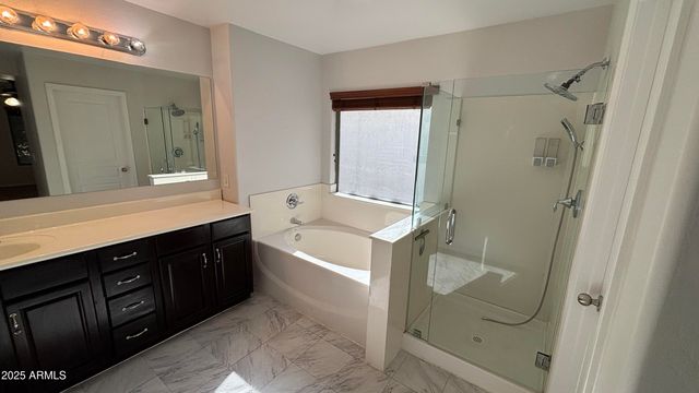 3805 E SANTA FE Lane, Gilbert, AZ 85297