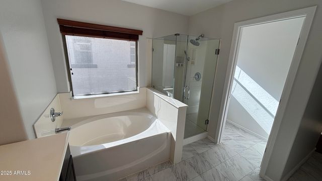 3805 E SANTA FE Lane, Gilbert, AZ 85297