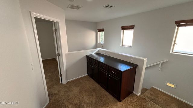 3805 E SANTA FE Lane, Gilbert, AZ 85297