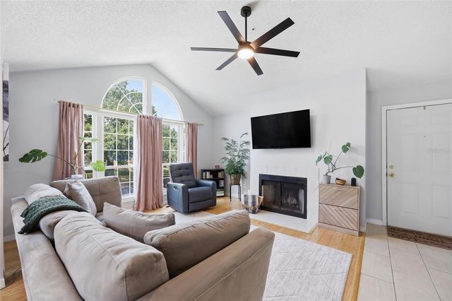 682 YOUNGSTOWN PARKWAY 330, Altamonte Springs, FL 32714
