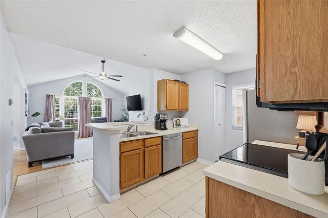 682 YOUNGSTOWN PARKWAY 330, Altamonte Springs, FL 32714