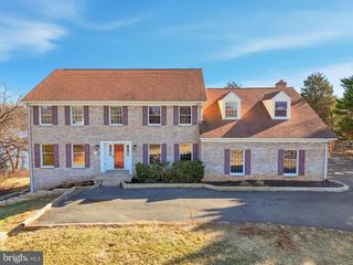 6743 LAKE DR, Warrenton, VA 20187