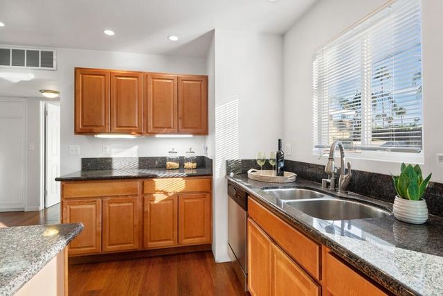 3735 E Camino San Simeon, Palm Springs, CA 92264