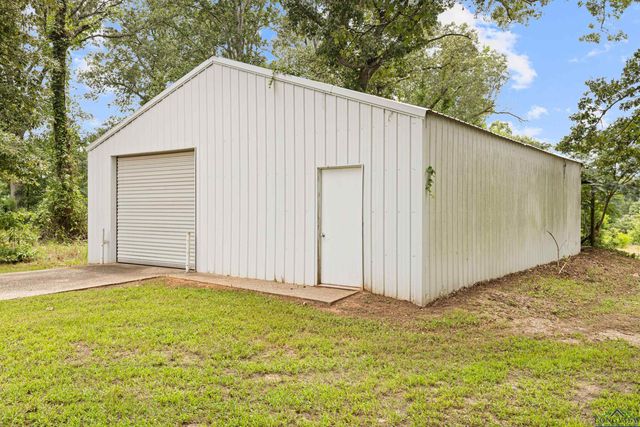 4898 W CR 4132, Henderson, TX 75652