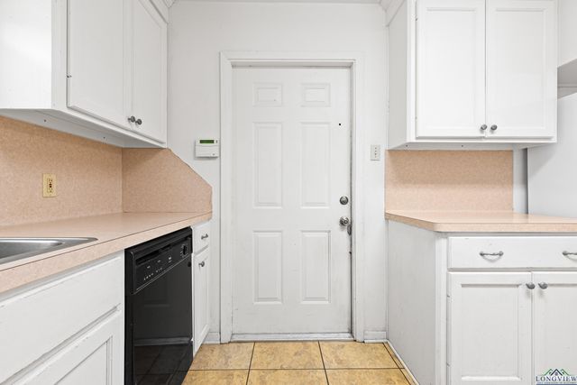 4898 W CR 4132, Henderson, TX 75652