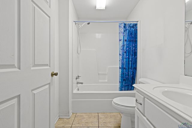 4898 W CR 4132, Henderson, TX 75652